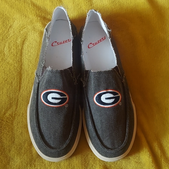 Other - Georgia Dawgs Cruzers 9